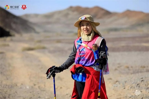 明亮照明總經理荊明慧(輝)111公里敦煌戈壁挑戰賽